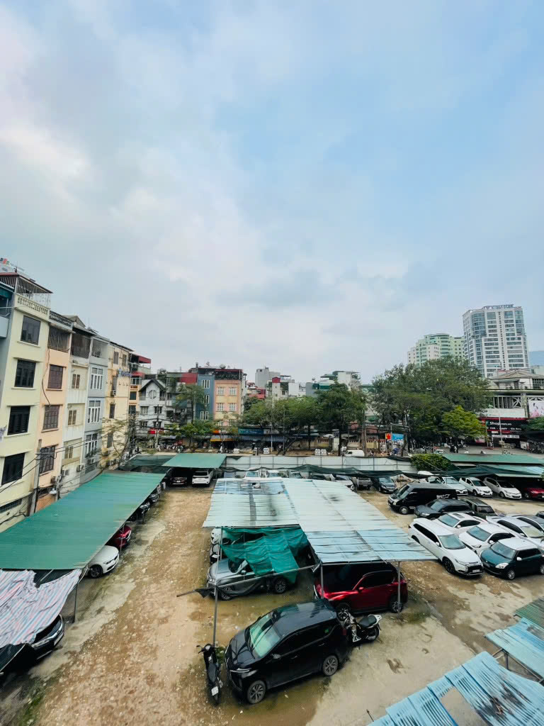 BÁN NHÀ CẦU GIẤY - GẦN PHỐ - GIÁ CHỈ: 4.25 TỶ - LH: 0909568289