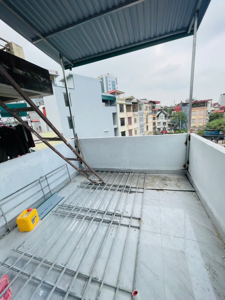 BÁN NHÀ CẦU GIẤY - GẦN PHỐ - GIÁ CHỈ: 4.25 TỶ - LH: 0909568289