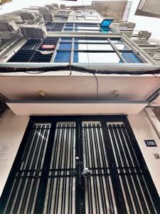 NHÀ ĐẸP - ĐƯỜNG LẠC LONG QUÂN - GẦN PHỐ ĐI BỘ TRINGJ CÔNG SƠN