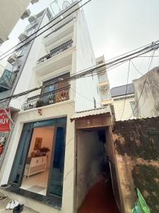 BÁN NHÀ XUÂN ĐỈNH - LÔ GÓC, Ô TÔ ĐỖ CỬ - GIÁ CHỈ: 9,6 TỶ - LH: 0909568289