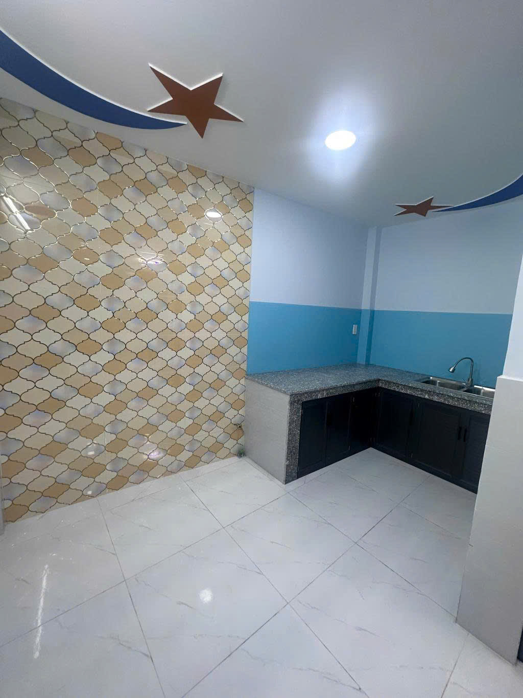 -BÁN NHÀ - NGUYỄN THỊ TẦN- PHƯỜNG 1- Q8- 4 TẦNG MỚI XÂY - SÂN THƯỢNG - SỔ HỒNG RIÊNG - GIÁ 3,5 TỶ