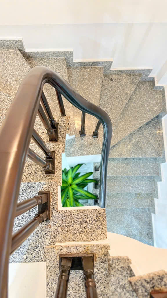 Cần tiền bán gấp