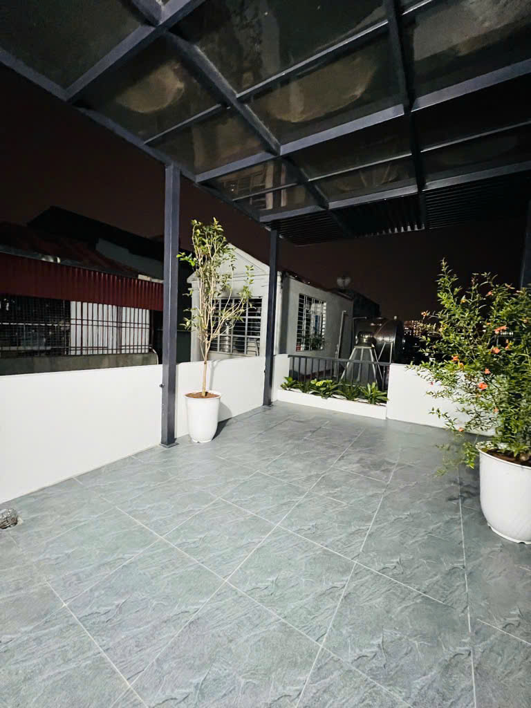 Nhà hiếm trung tâm Q Hà Đông - Ô tô đỗ cửa nhà - 10m ra Phố ô tô tránh