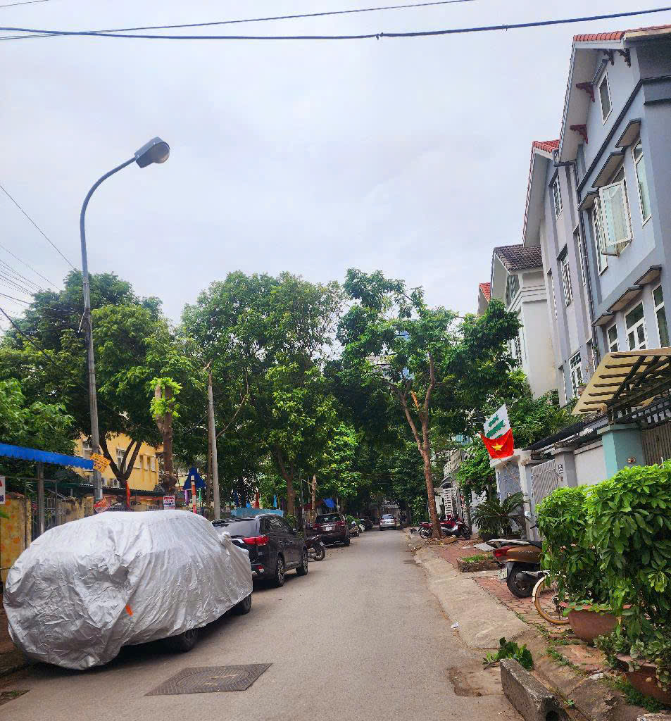 BÁN BIỆT THỰ SONG LẬP KHU ĐÔ THỊ MỄ TRÌ THƯỢNG PHÂN LÔ,Ô TÔ TRÁNH,VỈA HÈ GIÁ 36,9 TỶ