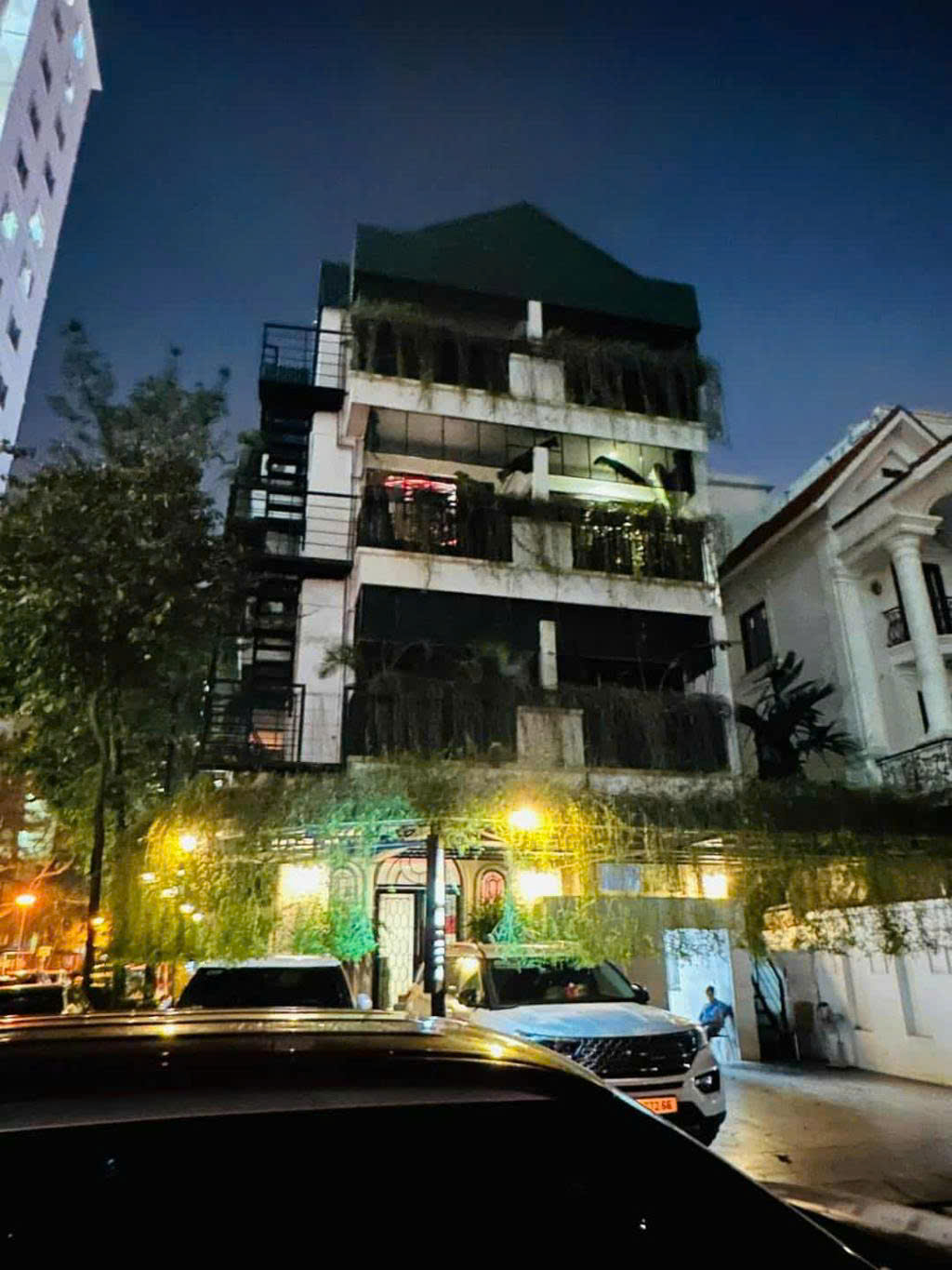 Bán biệt thự đơn lập khu đô thị Mỹ Đình 2 lô góc, phân lô, ô tô tránh, vỉa hè giá 69 tỷ