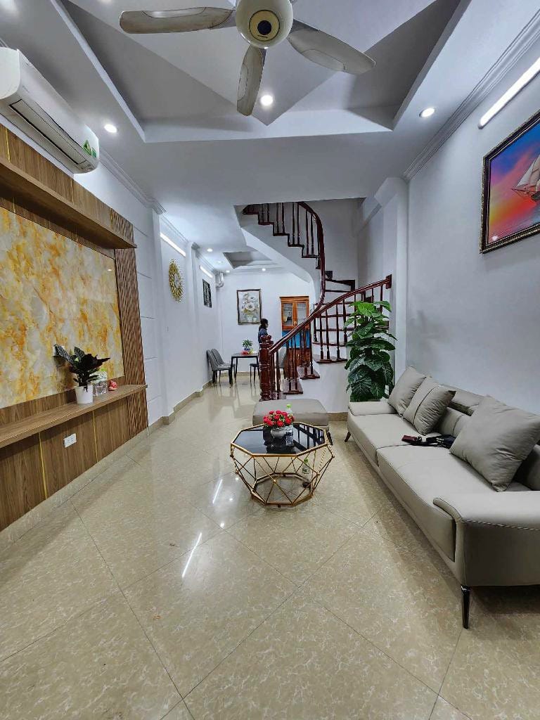 Bán nhà Mỹ Đình ngõ nông, ô tô đỗ cửa, lô góc, sát phố, dân xây giá nhỉnh 12 tỷ