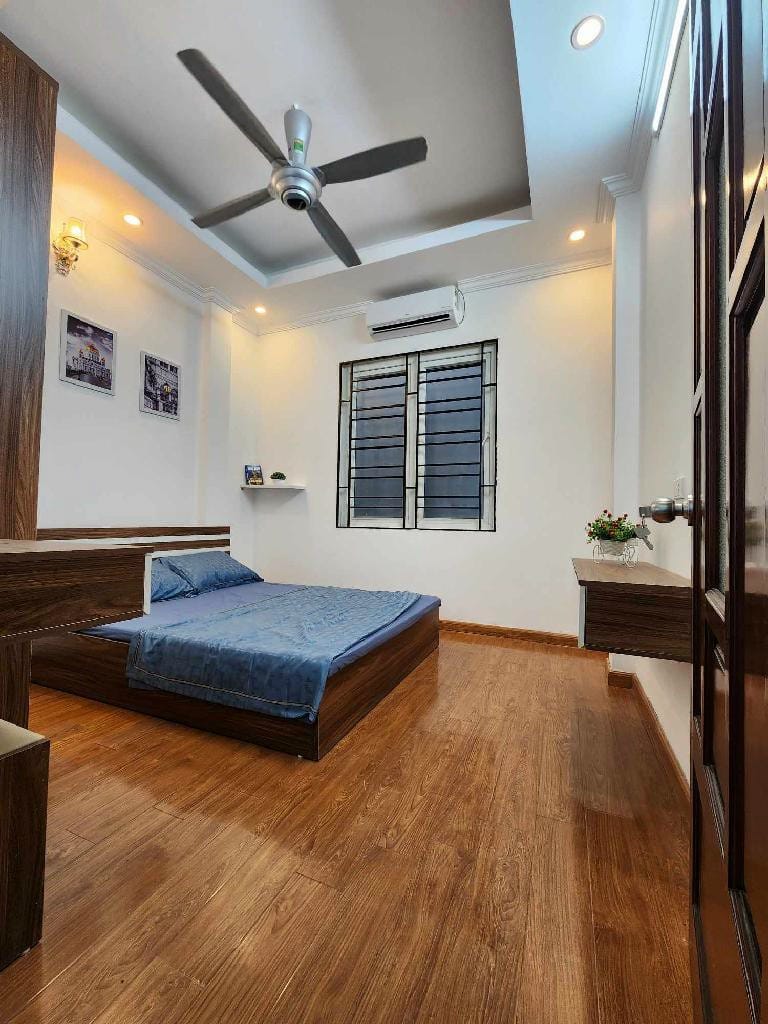 Bán nhà Mỹ Đình ngõ nông, ô tô đỗ cửa, lô góc, sát phố, dân xây giá nhỉnh 12 tỷ