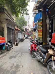 Bán đất Phú Đô ngõ thông,ô tô đỗ cửa,kinh doanh sầm uất,giá 18,5 tỷ