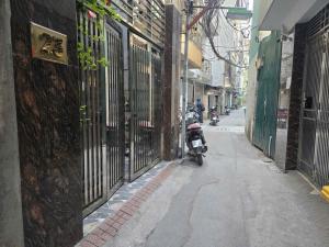 Bán nhà Đỗ Đức Dục, Mễ Trì, Nam Từ Liêm ngõ nông, thông thoáng, ô tô gần,giá 14.4 tỷ