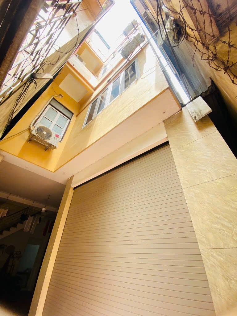 BÁN CĂN HỘ TẬP THỂ TẦNG 3 - NHỈNH 2 TỶ - DIỆN TÍCH RỘNG RÃI HƠN 80M²