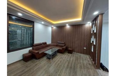 MỘT MẶT PHỐ TRẦN KHÁT CHÂN - ĐƯỜNG ĐÔI KINH DOANH ĐỈNH - ĐOẠN SẦM UẤT NHẤT PHỐ - VỈA HÈ QUÁ RỘNG