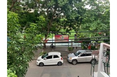 MUA NHÀ MẶT HỒ KIM ĐỒNG -HƯỞNG TRỌN TIỆN ÍCH HBT -OTO TRÁNH VỈA HÈ - KINH DOANH - GIÁ QUÁ RẺ