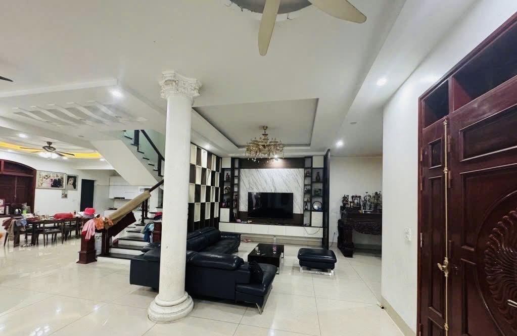 Bán gấp sang nước ngoài định cư biệt thự dân xây