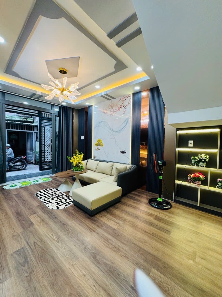 BÁN NHÀ - HXH - SÁT MẶT TIỀN - 6TỶ