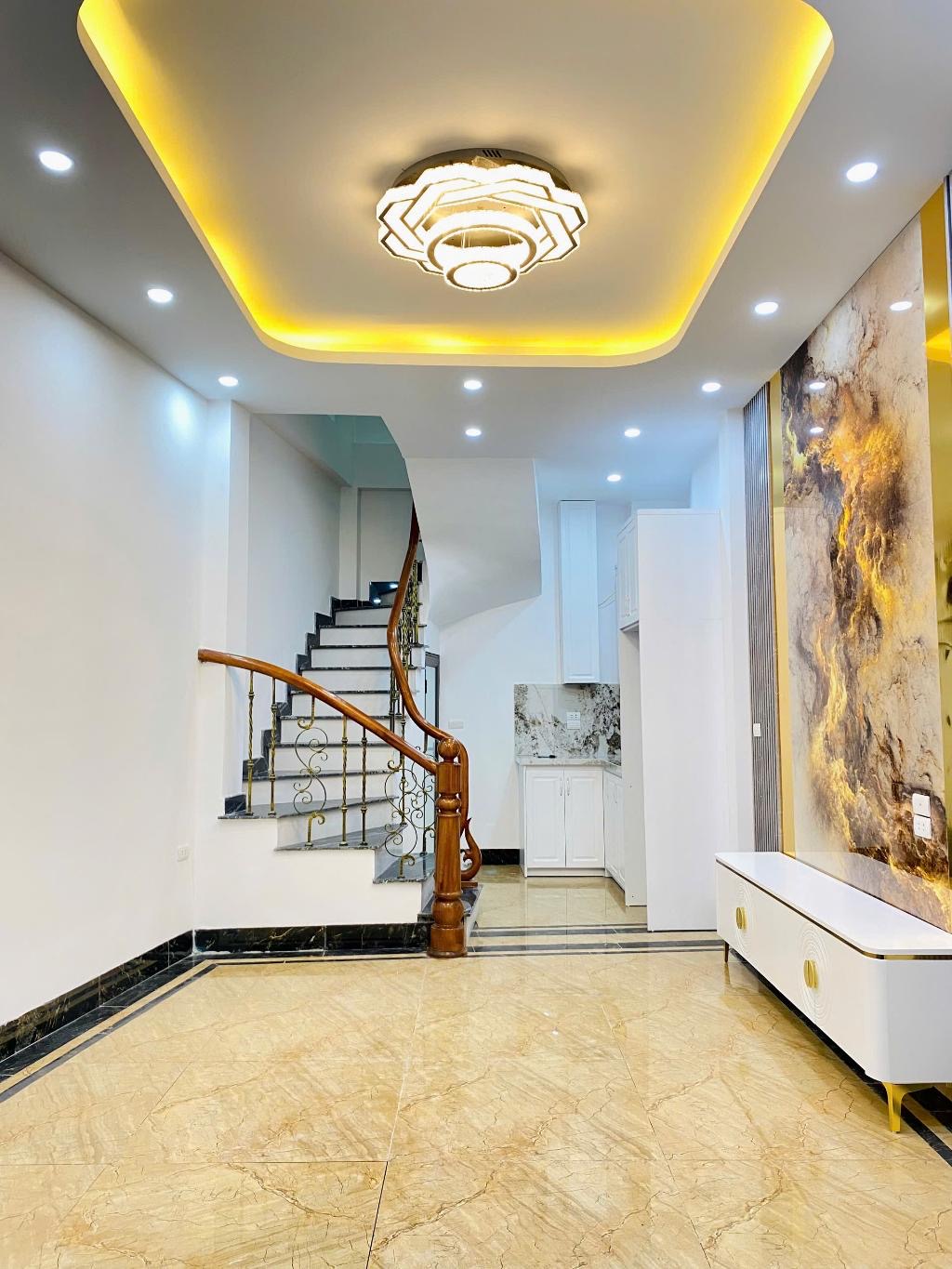 TRUNG TÂM QUẬN ĐỐNG ĐA MẶT PHỐ KHÂM THIÊN