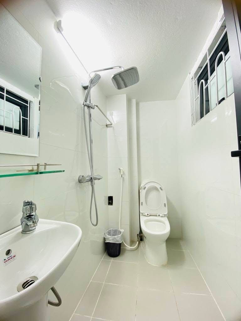 TRUNG TÂM QUẬN ĐỐNG ĐA-lô góc 2 mặt thoáng vĩnh viễn sân để xe cực rộng