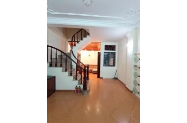 Bán nhà Hoàng Mai giá 2.6 tỷ 38m2 x 4T, MT 4m, ngõ nông rộng thoáng, SDCC, Về ở luôn