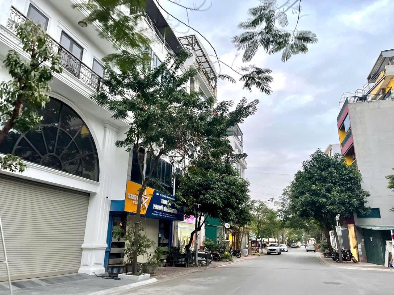 BÁN GẤP lô góc 95m Cổ Bi 2 mặt đường nhựa KD hơn 7 ty TLuong 0961503168