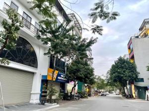 BÁN GẤP lô góc 95m Cổ Bi 2 mặt đường nhựa KD hơn 7 ty TLuong 0961503168