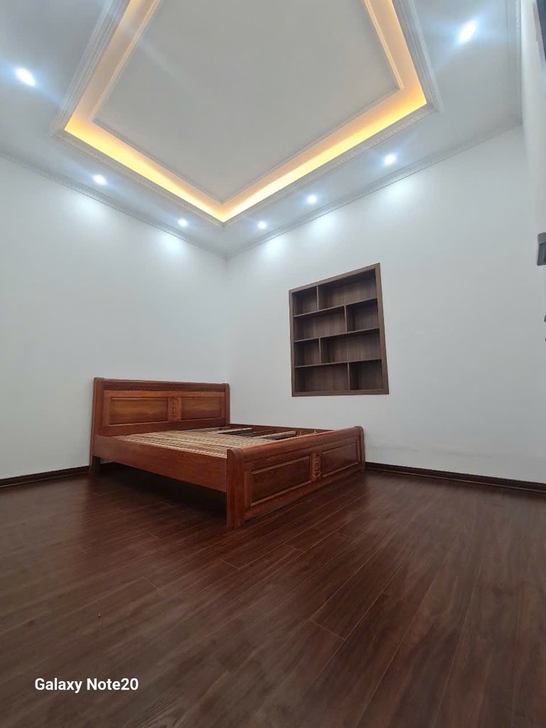 GIẢI PHÓNG 48M – NHÀ ĐẸP – Ô TÔ ĐỖ CỬA – MẶT TIỀN 4M – SỔ NỞ HẬU