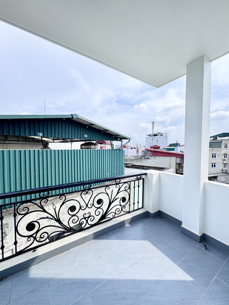 NGÕ 143 NGUYỄN CHÍNH 40M² – 5 TẦNG– NGÕ THÔNG– FULL NỘI THẤT – SỔ VUÔNG ĐẸP