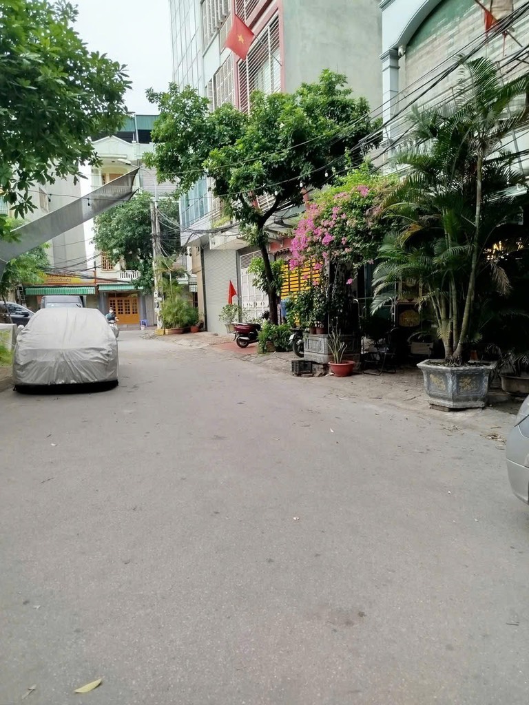 SIÊU PHẨM Ô TÔ TRÁNH, KINH DOANH VIEW VƯỜN HOA THỊNH LIỆT, 60M2 VỈA HÈ RỘNG SỔ VUÔNG.