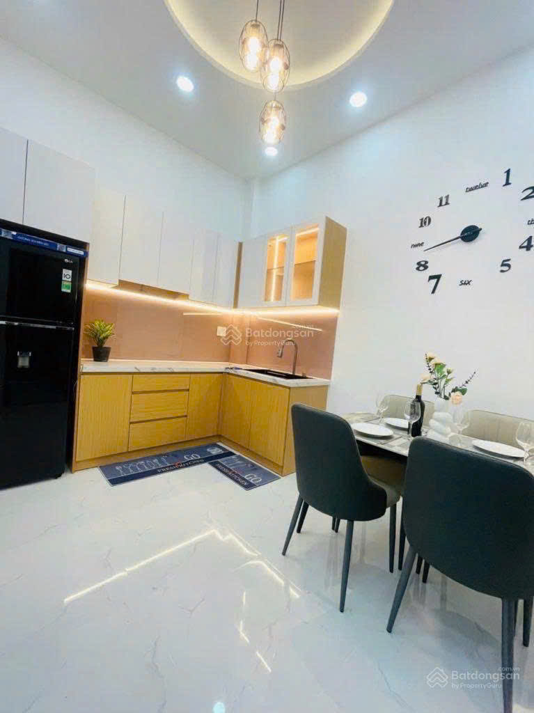 NHÀ LÔ GÓC ĐẸP NHẤT HUỲNH VĂN BÁNH  - 6.7 TỶ - DỌN Ở NGAY - SỔ HỒNG RIÊNG!