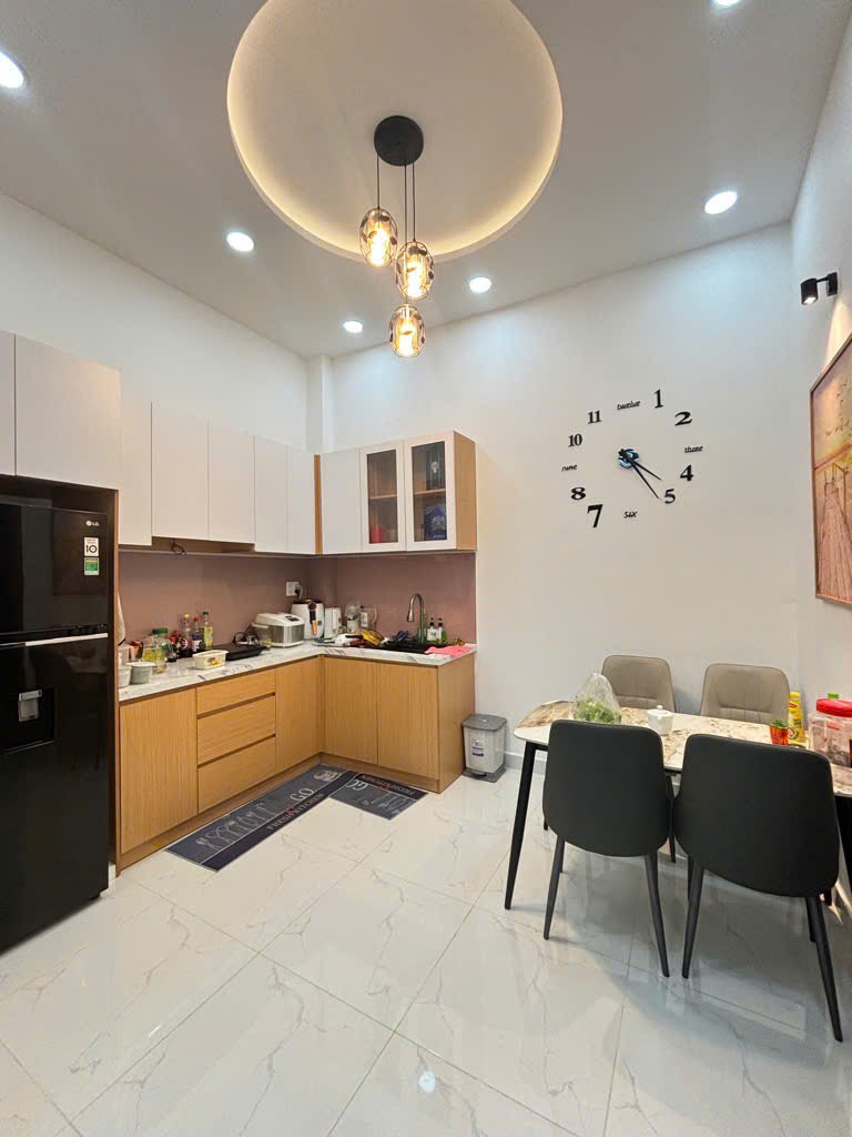 NHÀ LÔ GÓC ĐẸP NHẤT HUỲNH VĂN BÁNH  - 6.7 TỶ - DỌN Ở NGAY - SỔ HỒNG RIÊNG!