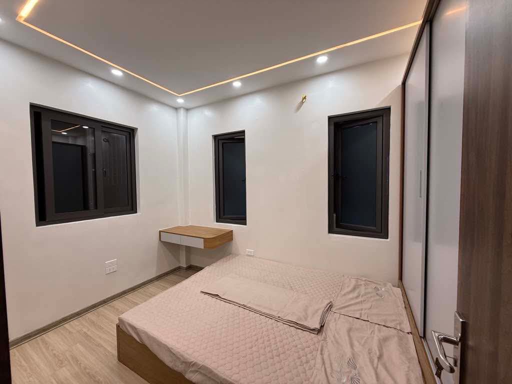 NHÀ ĐẸP ĐỐNG ĐA - LÔ GÓC BA MẶT THOÁNG SÁNG - FULL NỘI THẤT Ở NGAY.
Khâm Thiên - Trung Phụng 40M x