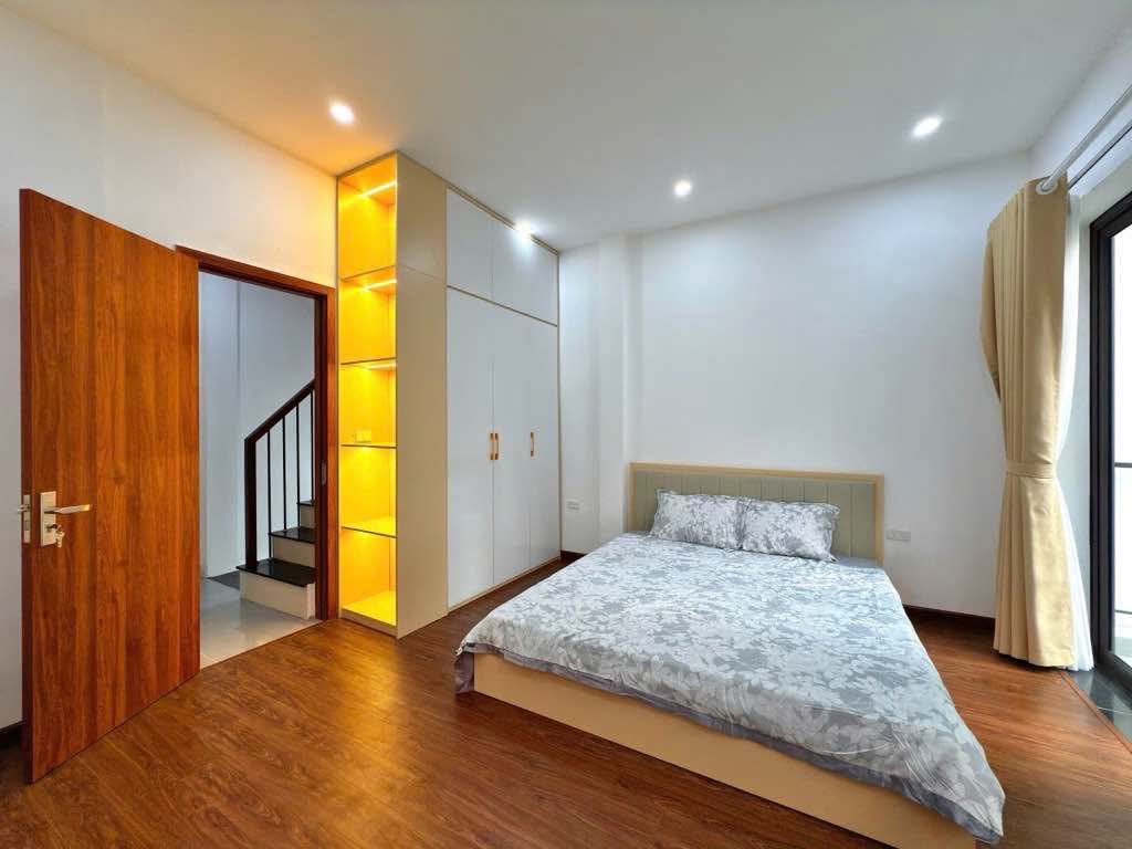 NHÀ ĐẸP ĐỐNG ĐA - LÔ GÓC BA MẶT THOÁNG SÁNG - FULL NỘI THẤT Ở NGAY.
Khâm Thiên - Trung Phụng 40M x