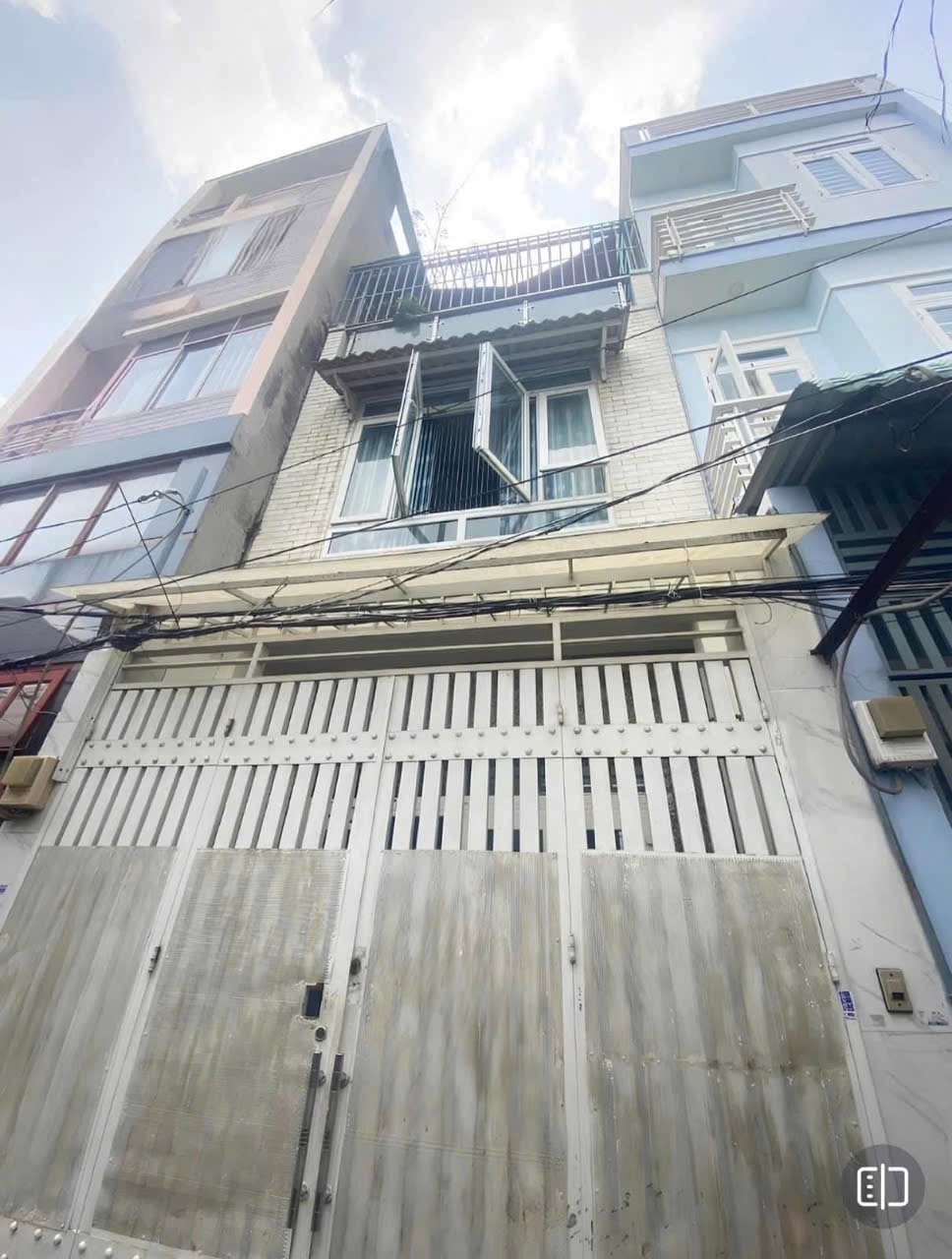 Bán nhà 2 tầng, Phú Nhuận, đường Cô Giang, 31.8m, mặt tiền kinh doanh, chỉ 3,9 tỷ.