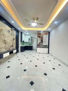 Bán nhà phúc lợi 5 tầng xây mới giá chỉ loanh quanh 4 tỷ