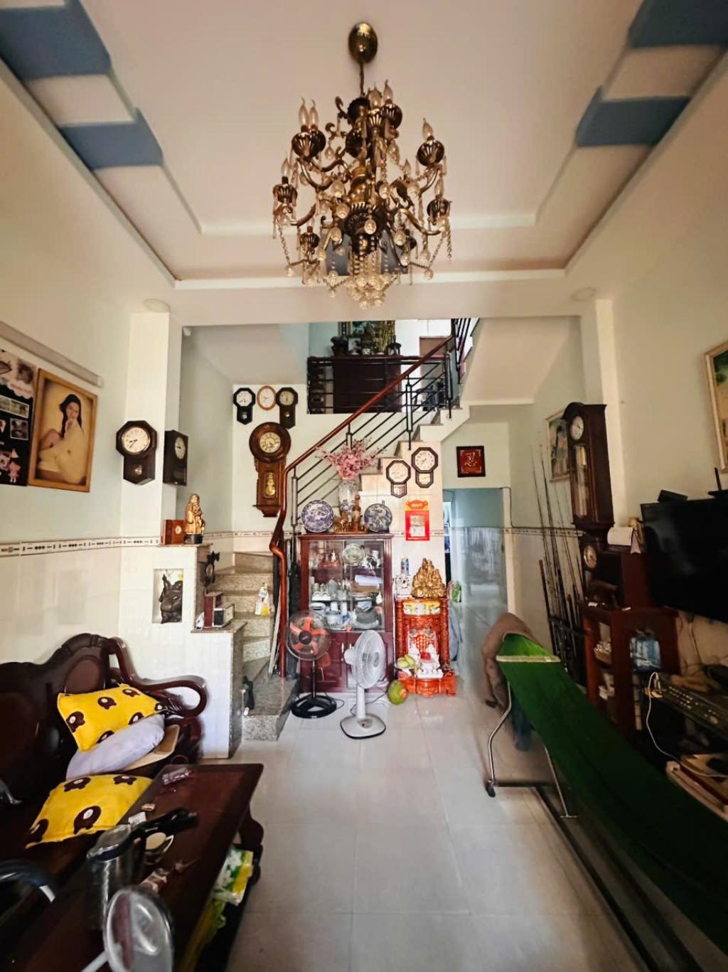 Hàng hiếm tại Liên Khu 5-6, 3,94 tỷ, 60m2, 2PN, 3WC, Bình Tân, HCM