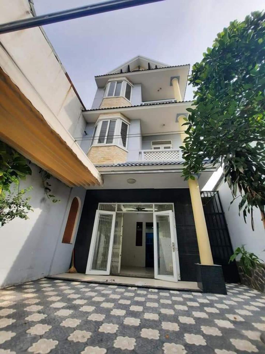 Bán NR 5PN, 5WC, 190m2, 12,6 tỷ ở Hương Lộ 2, Bình Trị Đông A, Bình Tân, HCM siêu hot