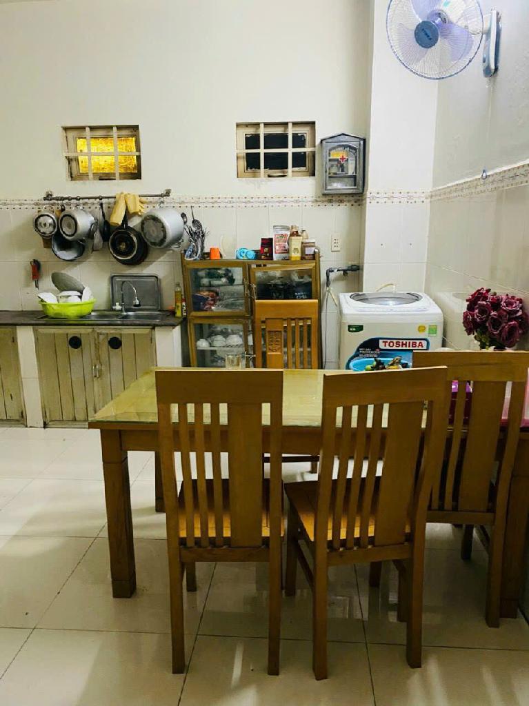 Bán nhà mặt phố Bùi Dương Lịch, 5,7 tỷ, 75m2, 2PN, 3WC ở Bình Tân, HCM