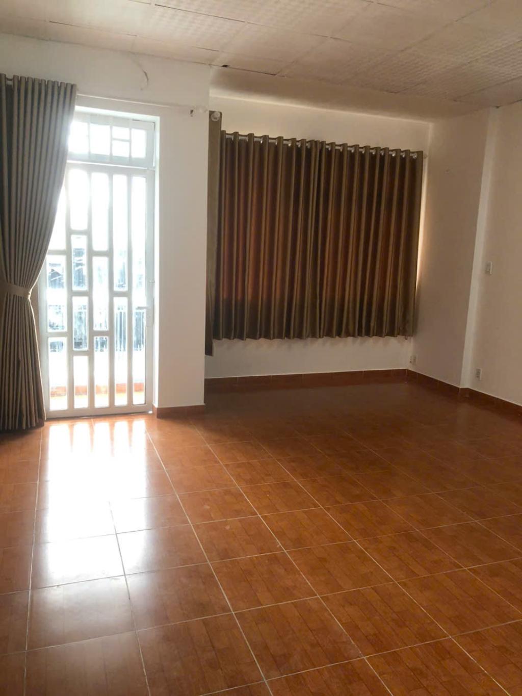 Bán nhà mặt phố Bùi Dương Lịch, 5,7 tỷ, 75m2, 2PN, 3WC ở Bình Tân, HCM