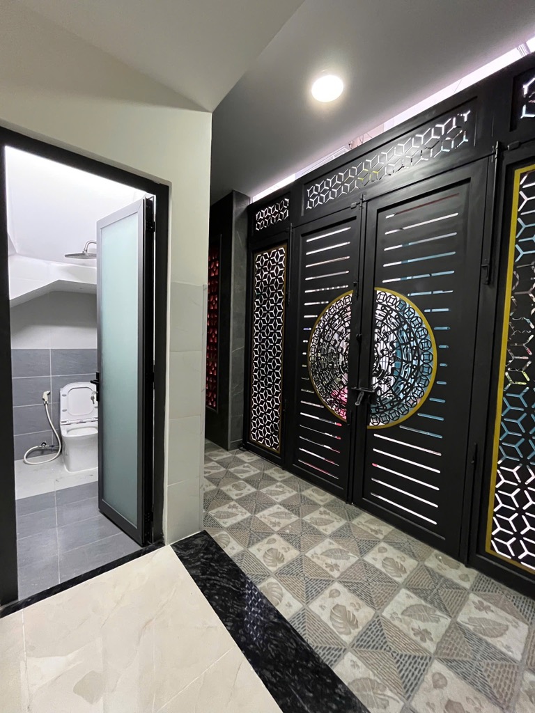 Bán nhà mặt phố Lương Thế Vinh, Tân Thới Hòa, Tân Phú, 15,6 tỷ, 4 tầng BTCT 6 PN 7 WC, 96m2