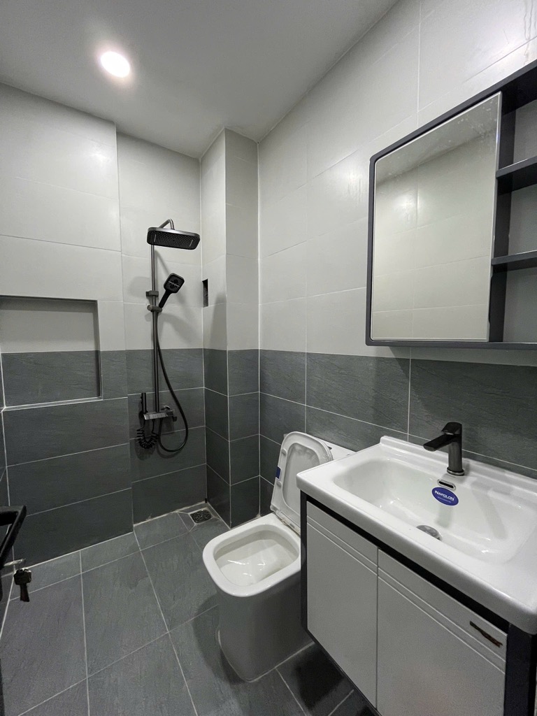 Bán nhà mặt phố Lương Thế Vinh, Tân Thới Hòa, Tân Phú, 15,6 tỷ, 4 tầng BTCT 6 PN 7 WC, 96m2