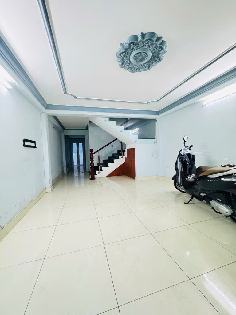BÁN NHÀ 2 TẦNG NGAY CHỢ PHÚ ĐỊNH 60M2 GIÁ 6,5 TỶ