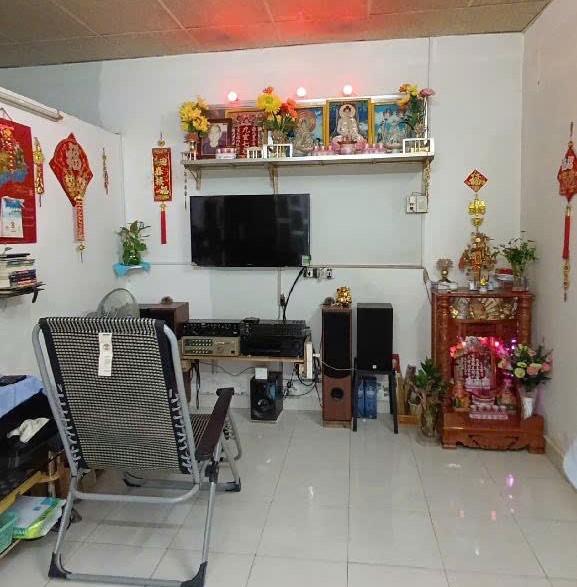 Nhà hẻm riêng 2,6M đường Lương Văn Can P15 Quận 8 giá rẻ