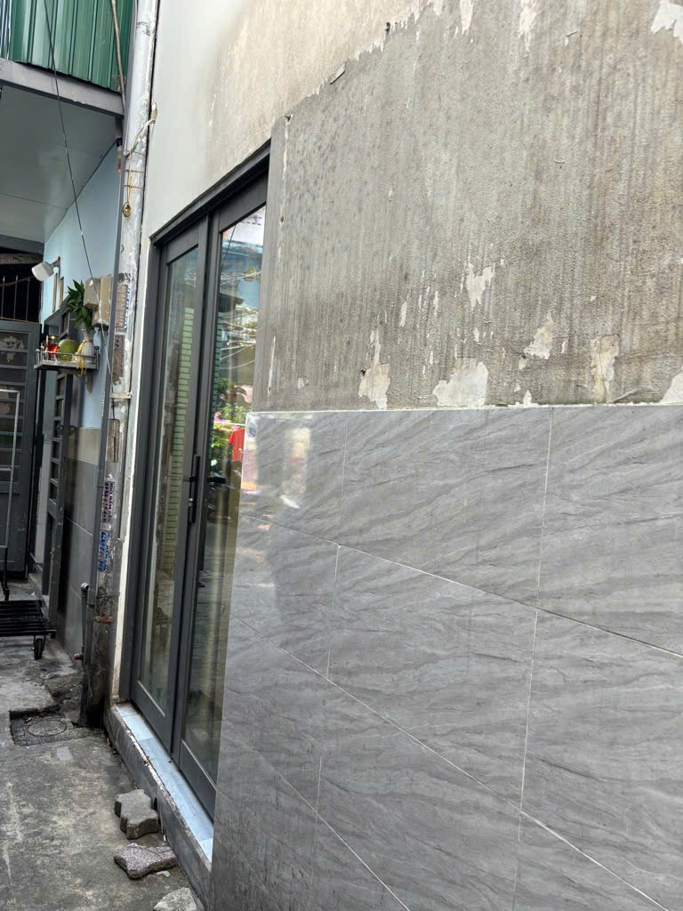 Bán nhà hẻm góc 2 tầng Cách mạng tháng 8 quận 10 giá 3,5 tỷ
