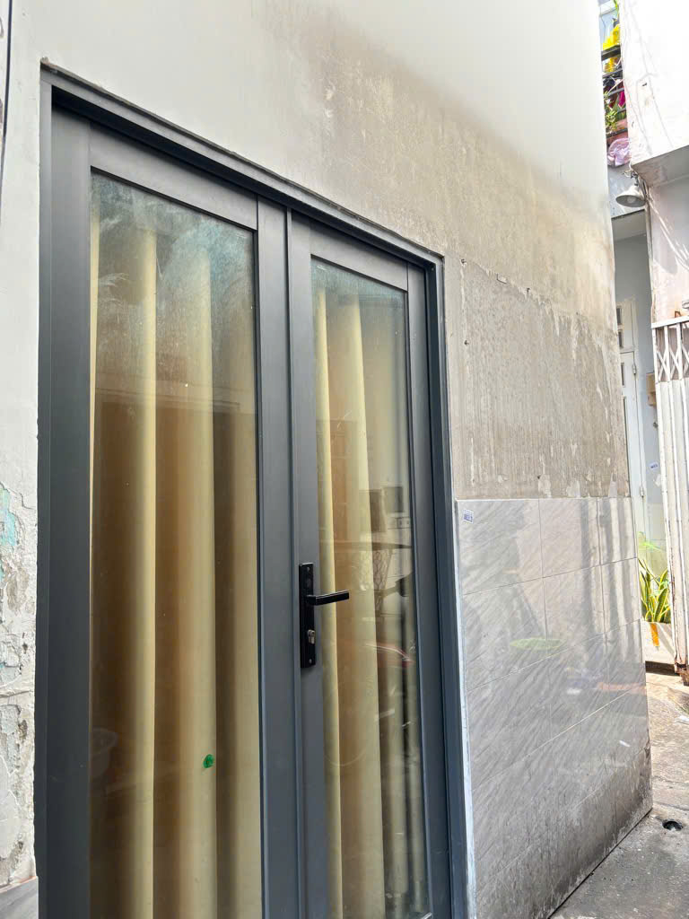 Bán nhà hẻm góc 2 tầng Cách mạng tháng 8 quận 10 giá 3,5 tỷ