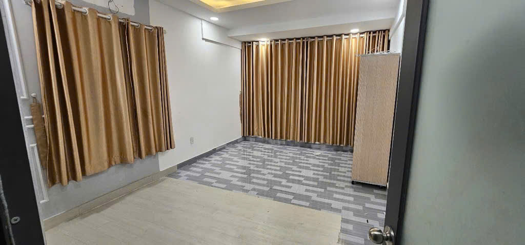 Bán nhà hẻm góc 2 tầng Cách mạng tháng 8 quận 10 giá 3,5 tỷ