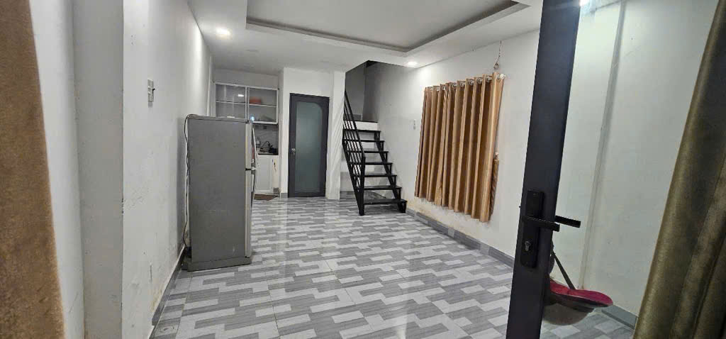Bán nhà hẻm góc 2 tầng Cách mạng tháng 8 quận 10 giá 3,5 tỷ