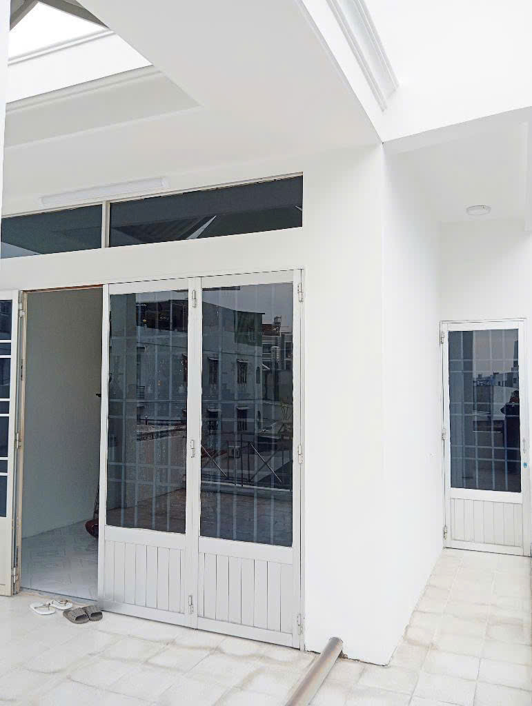 Bán nhà MTKD 3 TẦNG 140M2 Dương bá trạc P2Q8 giá 16 tỷ