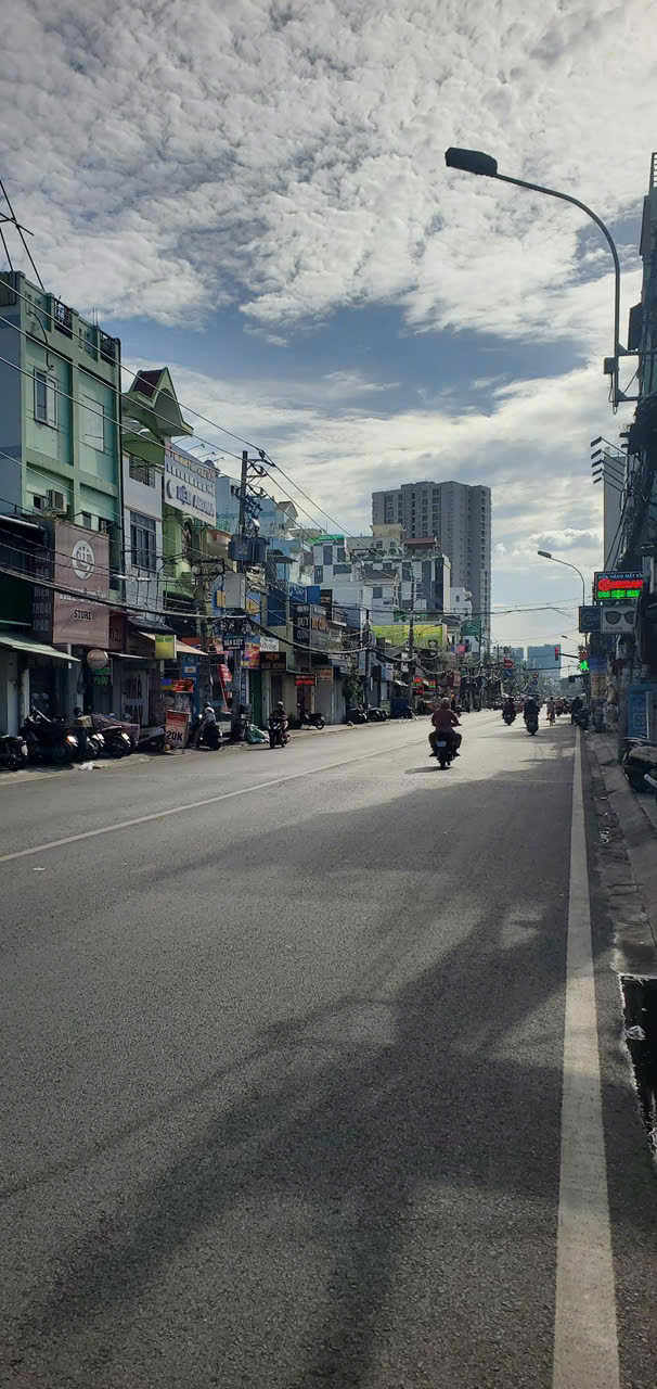 Bán nhà MTKD 4tầng đường Hậu Giang QUẬN 6 giá 20 tỷ