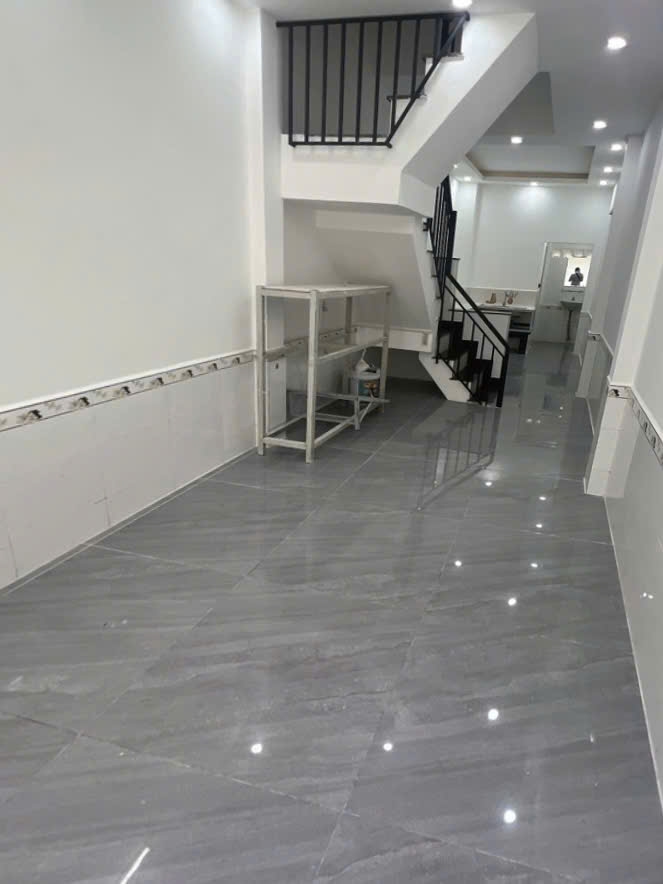Sau nhà mặt tiền Tùng Thiện Vương 30m2 giá 3.X tỷ TL