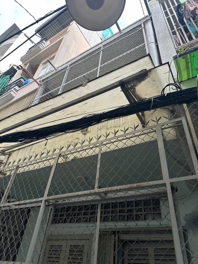 nhỉnh 4 Tỷ có ngay nhà Nguyễn trãi 30m2 tại Quận 5