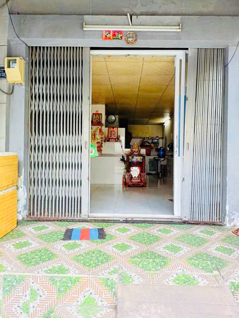 BÁN GẤP NHÀ MẶT TIỀN KINH DOANH CAO LỖ 28M2 GIÁ 2,2T