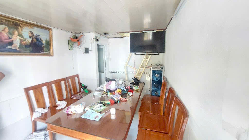 Bán nhà cũ tiện xây mới, 92m2 ngay góc Phạm Thế Hiển giá 4 tỷ nhỉn